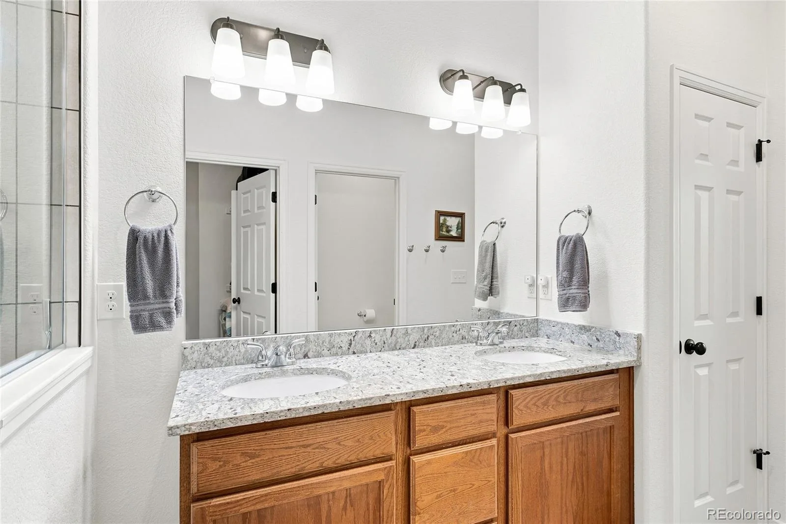 58 S Oak Hill Court Aurora CO 80018 | MLS #REC7334665 08092026172549 1600 22