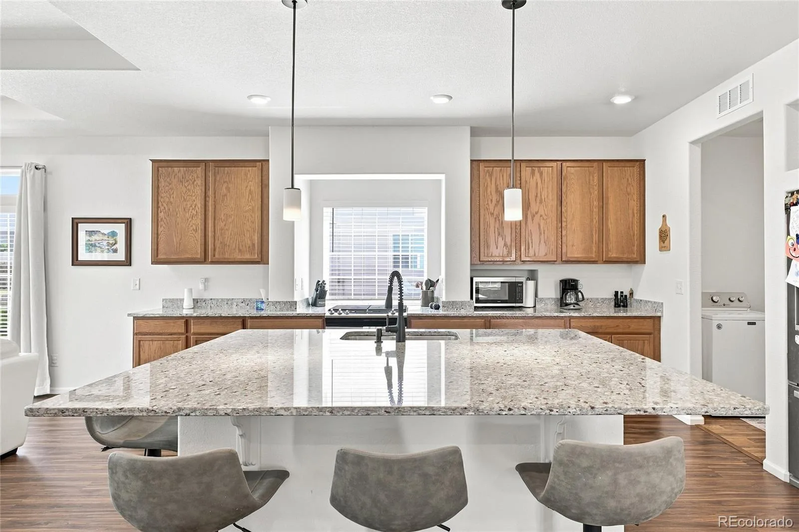 58 S Oak Hill Court Aurora CO 80018 | MLS #REC7334665 08092026172549 1600 3