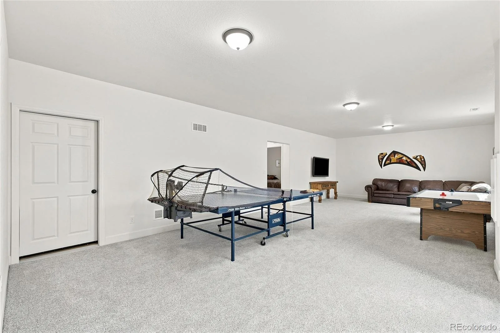 58 S Oak Hill Court Aurora CO 80018 | MLS #REC7334665 08092026172549 1600 33