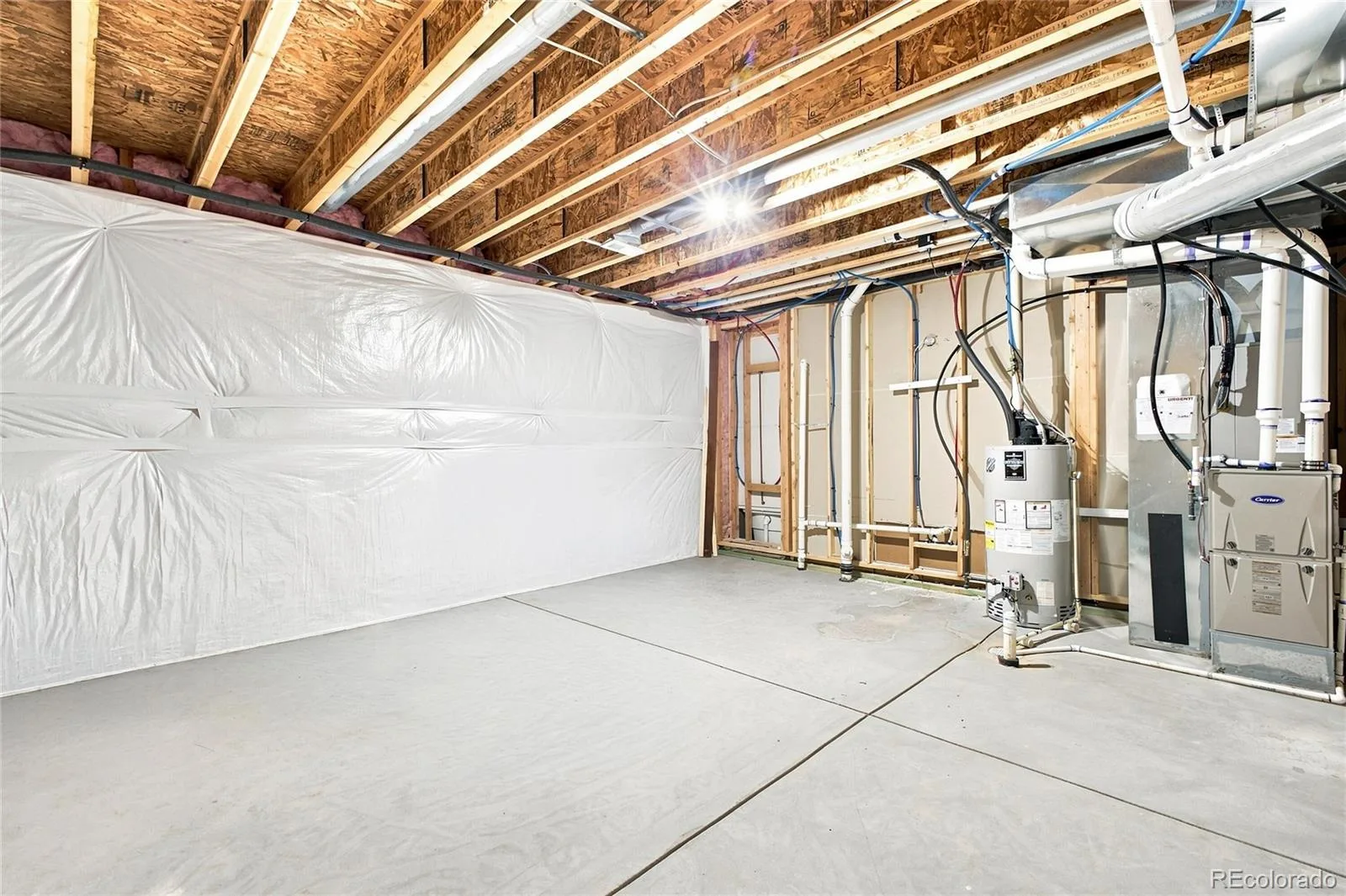 58 S Oak Hill Court Aurora CO 80018 | MLS #REC7334665 08092026172549 1600 35