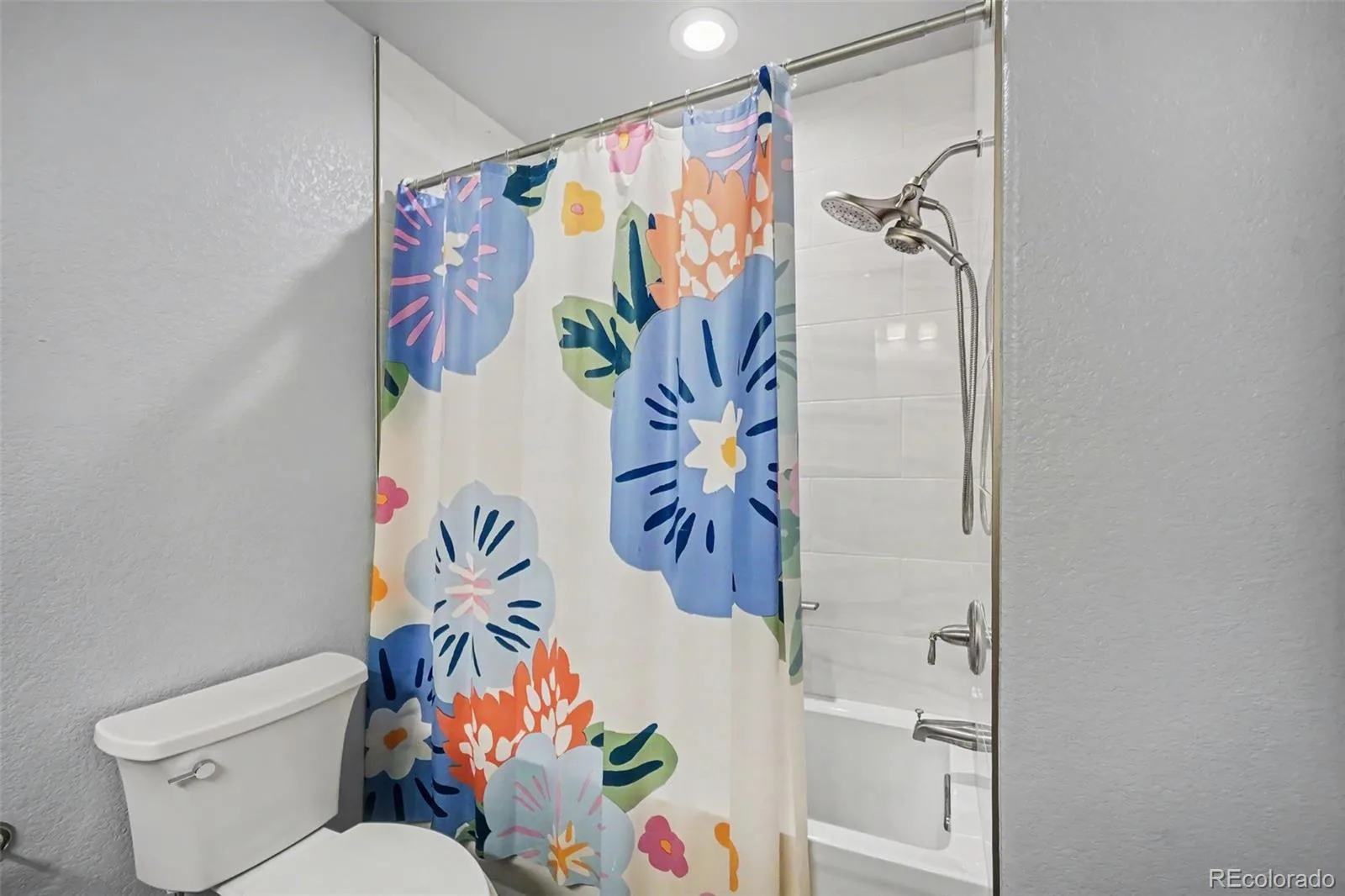 1668 S Dayton Street Aurora CO 80247 | MLS #REC7334847 10092026012153 1600 19