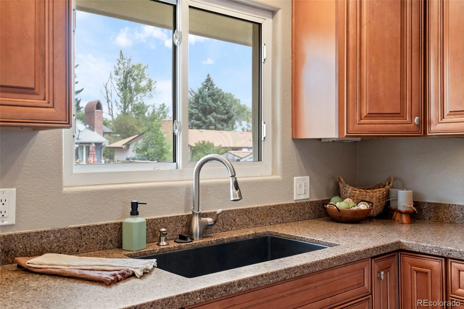 8330 Chase Drive Arvada CO 80003 | MLS #REC7334944 08132026204640 1600 12
