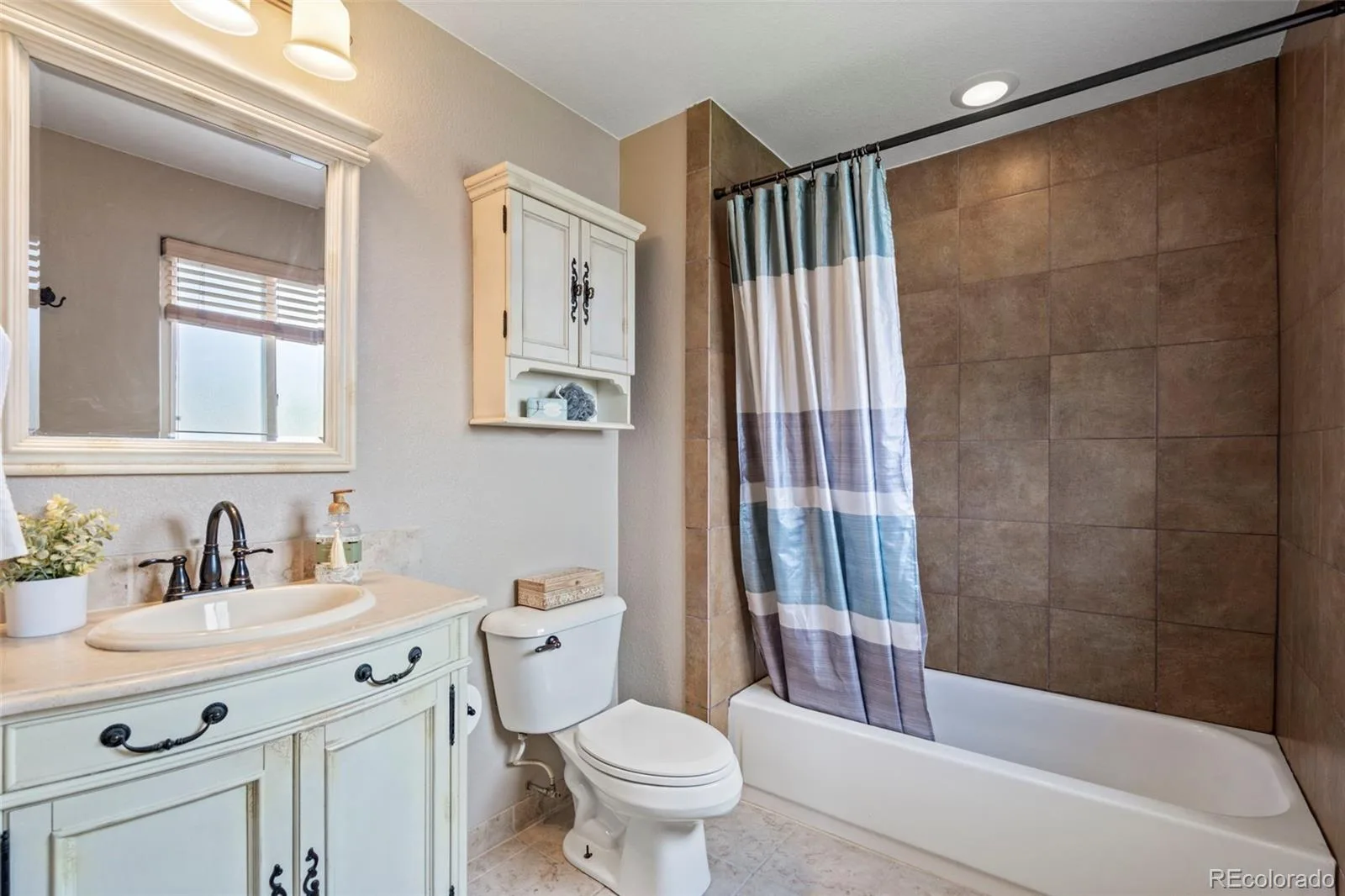 8330 Chase Drive Arvada CO 80003 | MLS #REC7334944 08132026204640 1600 16