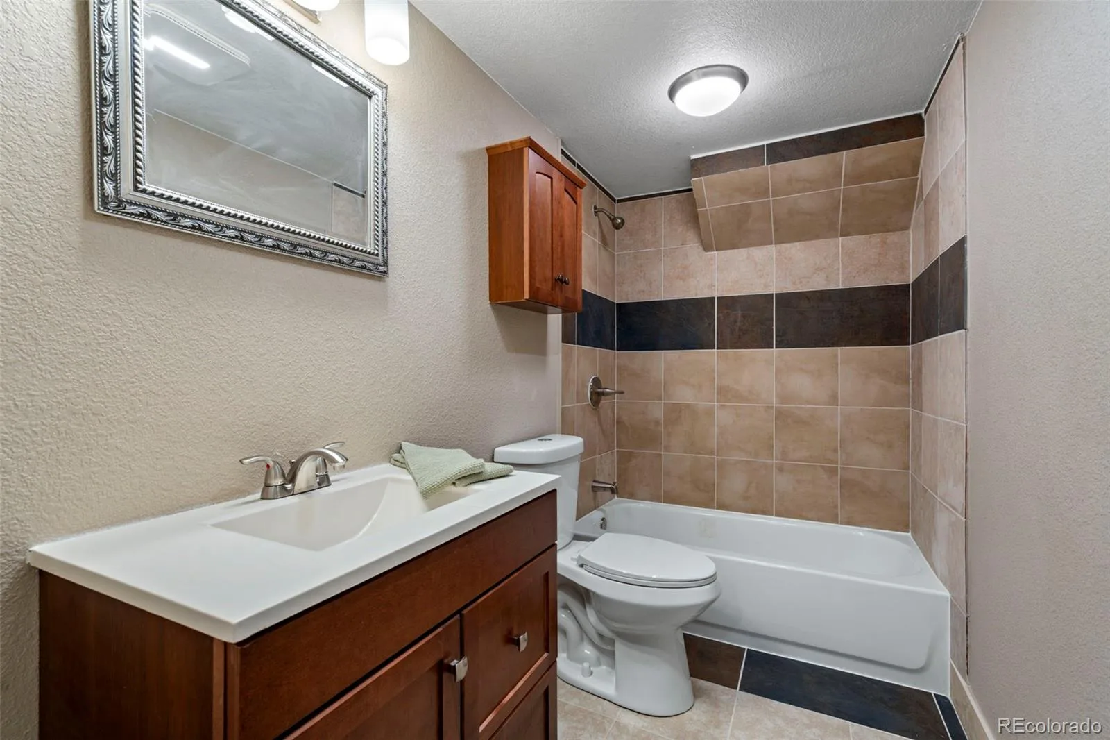 8330 Chase Drive Arvada CO 80003 | MLS #REC7334944 08132026204640 1600 30