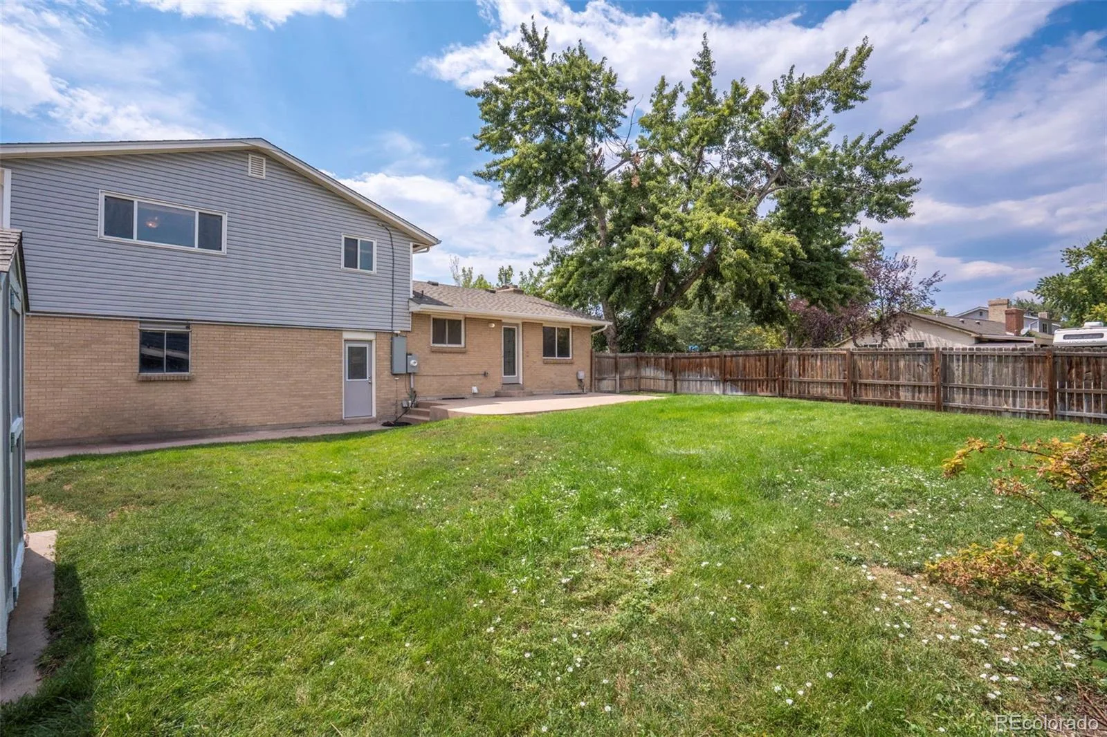 8330 Chase Drive Arvada CO 80003 | MLS #REC7334944 08132026204640 1600 36