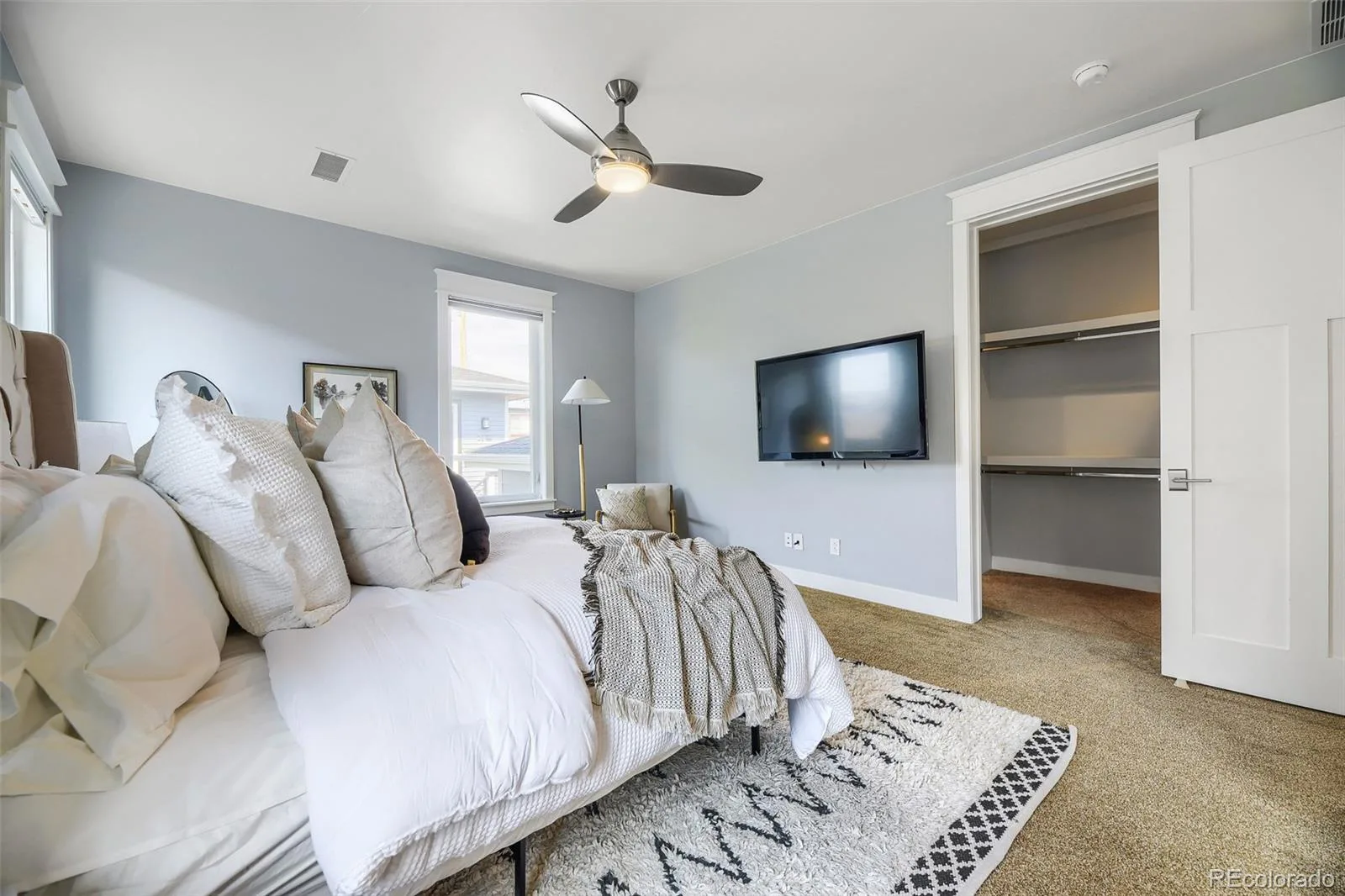 3275 S Logan Street Englewood CO 80113 | MLS #REC7335767 08292026005924 1600 17