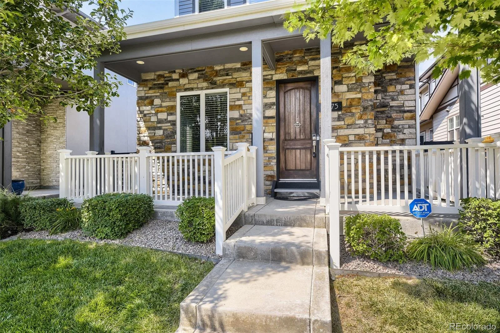 3275 S Logan Street Englewood CO 80113 | MLS #REC7335767 08292026005924 1600 2