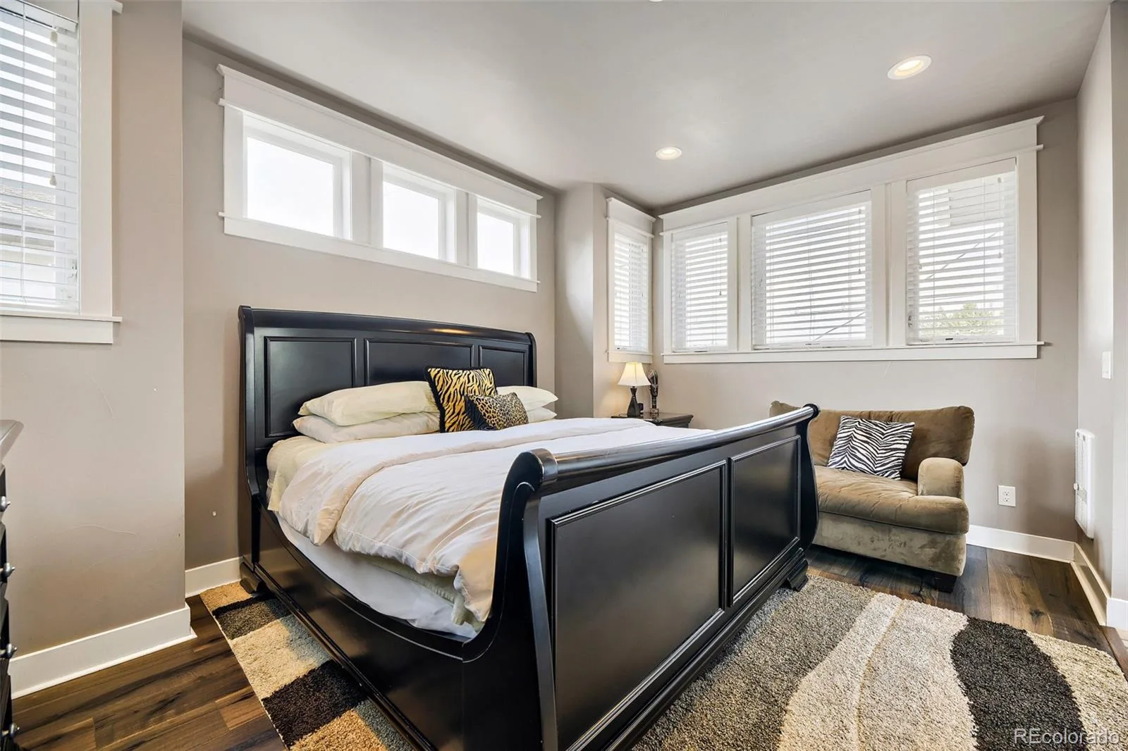 3275 S Logan Street Englewood CO 80113 | MLS #REC7335767 08292026005924 1600 33