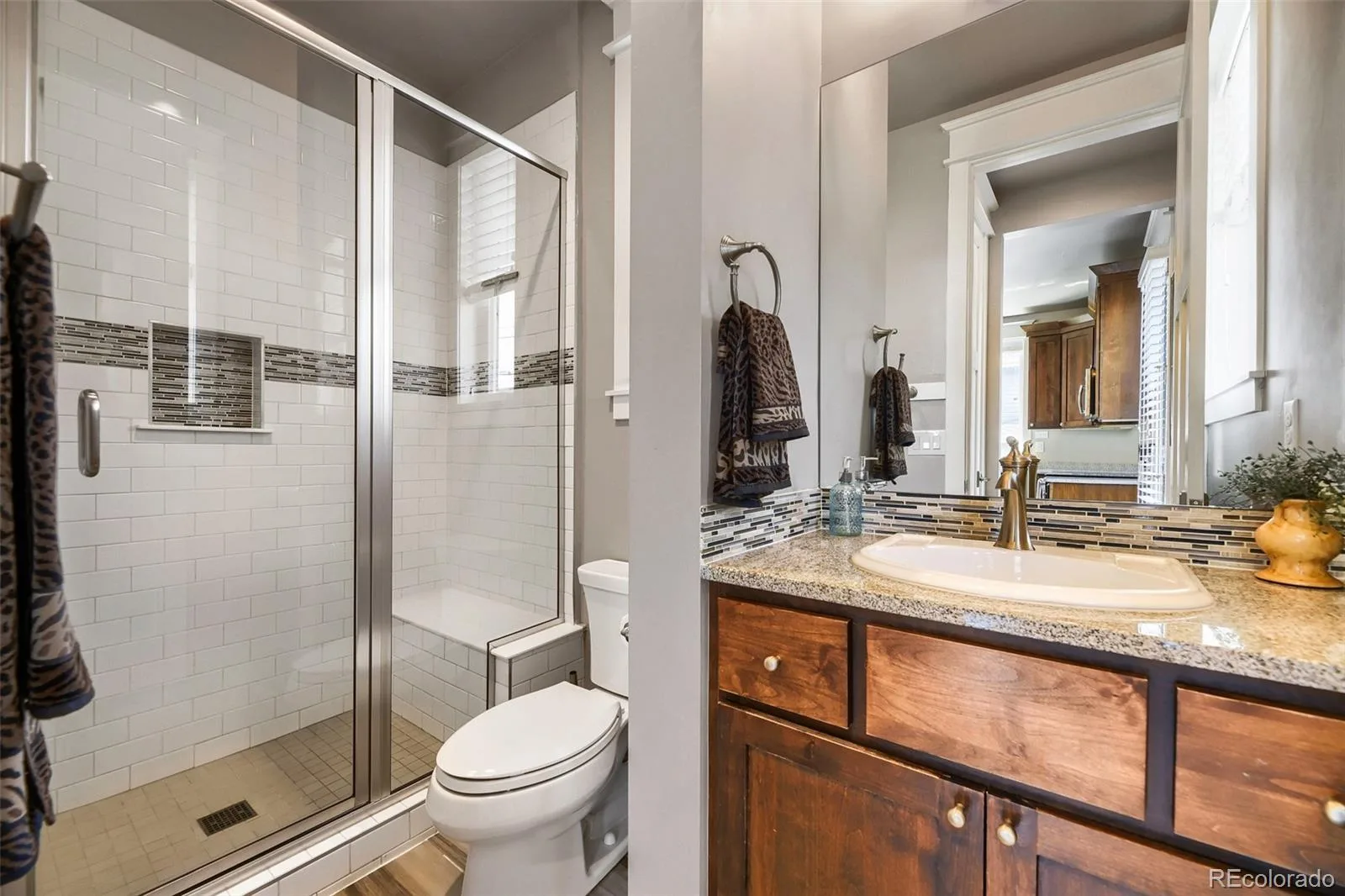 3275 S Logan Street Englewood CO 80113 | MLS #REC7335767 08292026005924 1600 34