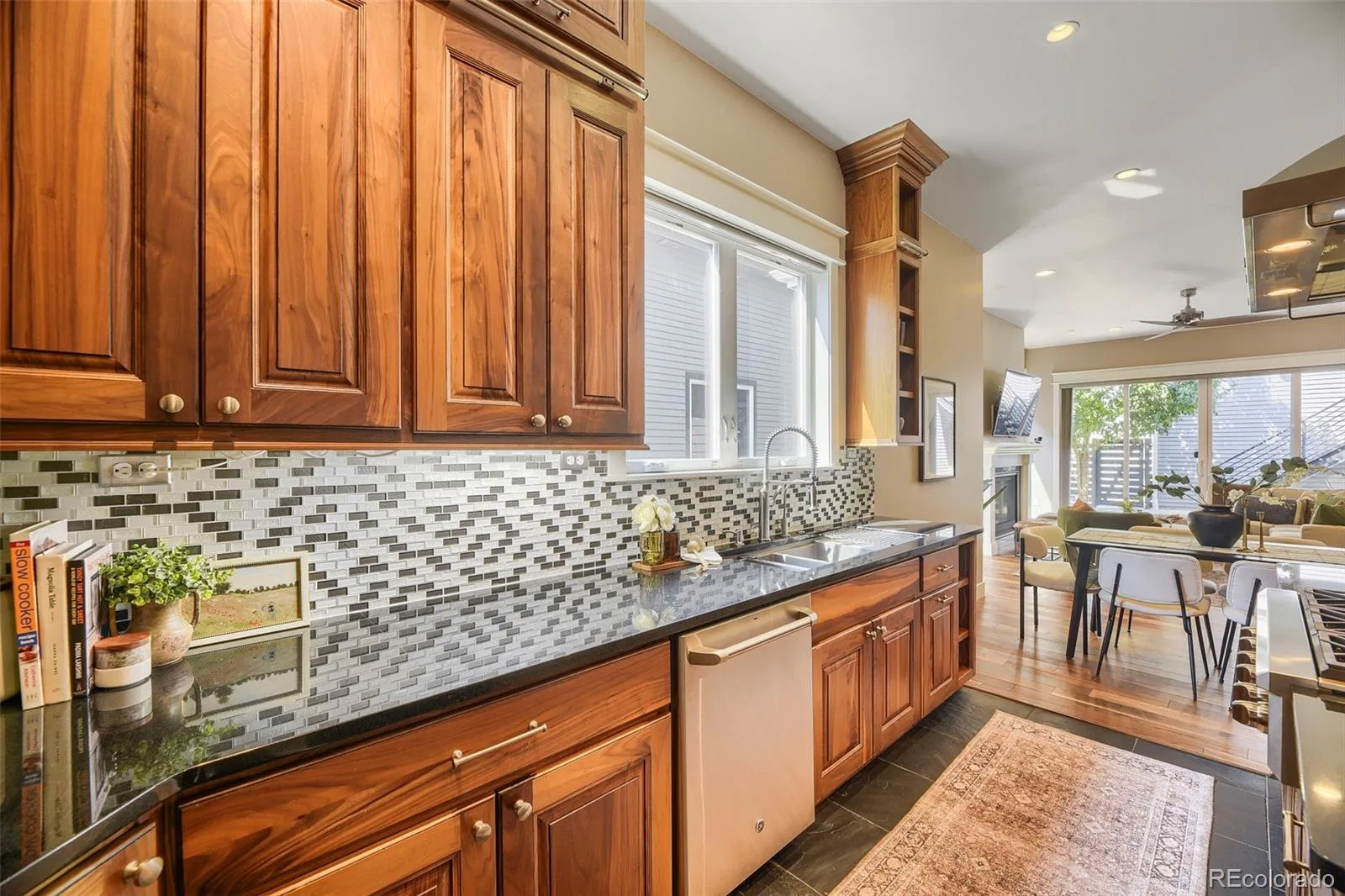 3275 S Logan Street Englewood CO 80113 | MLS #REC7335767 08292026005924 1600 6