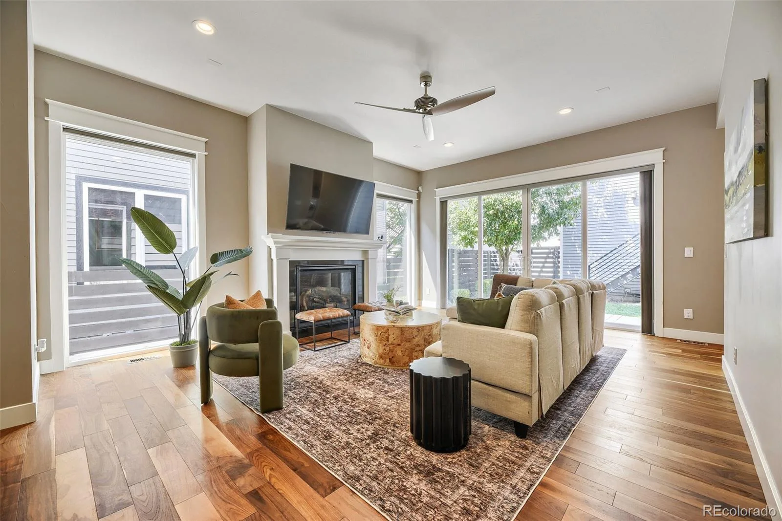 3275 S Logan Street Englewood CO 80113 | MLS #REC7335767 08292026005924 1600 9