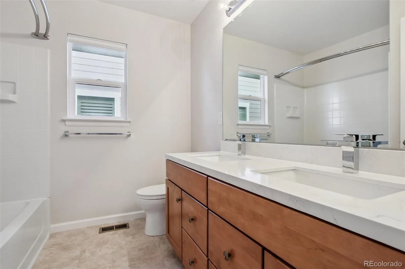 04162026160557 1600 24