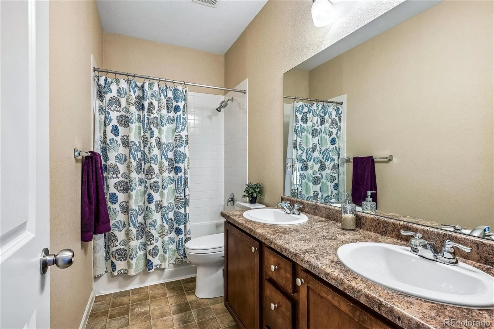 24377 E Davies Place Aurora CO 80016 MLS #REC7338762 04292026215622 1600 20