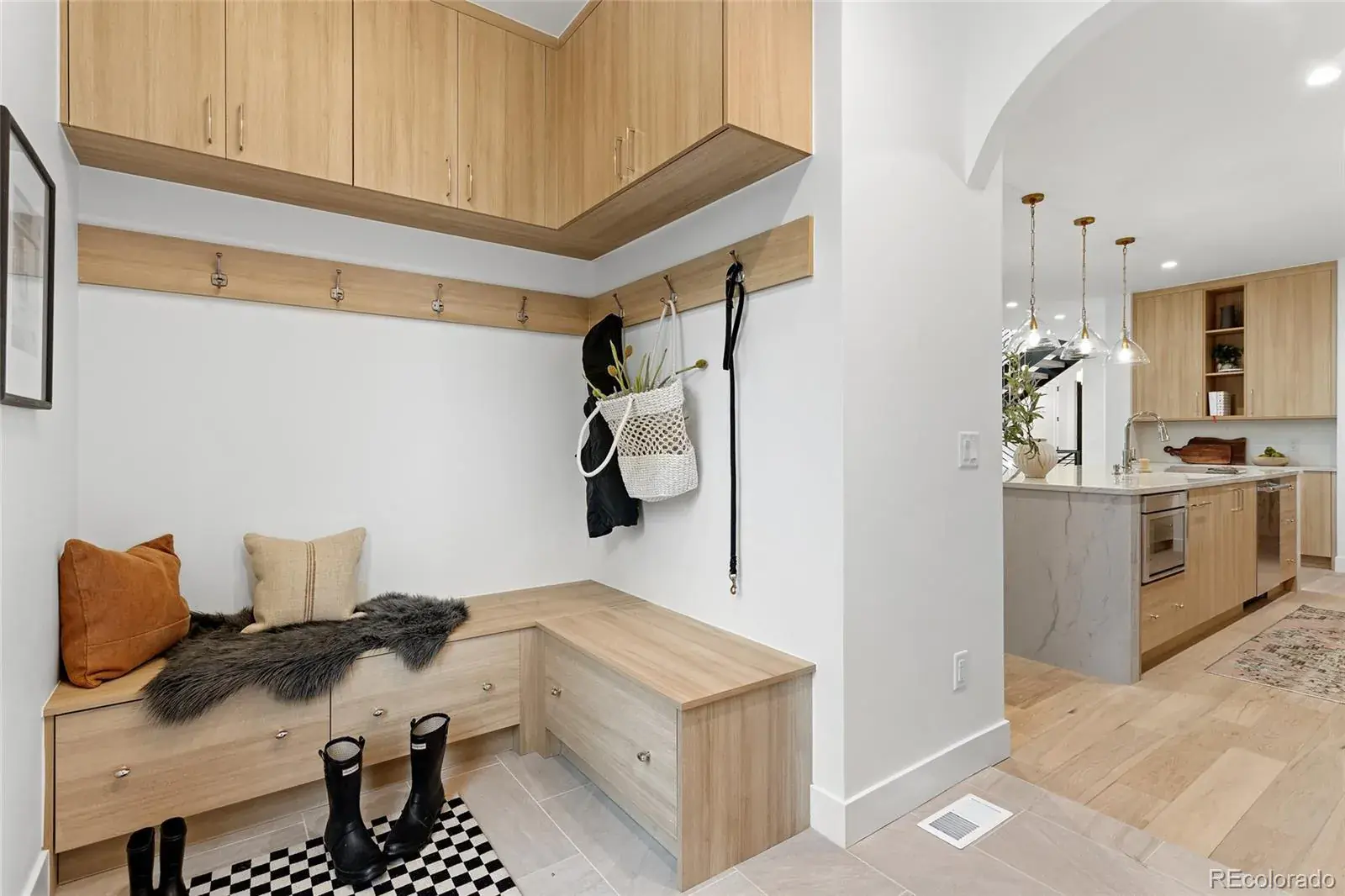 11142025150417 1600 15