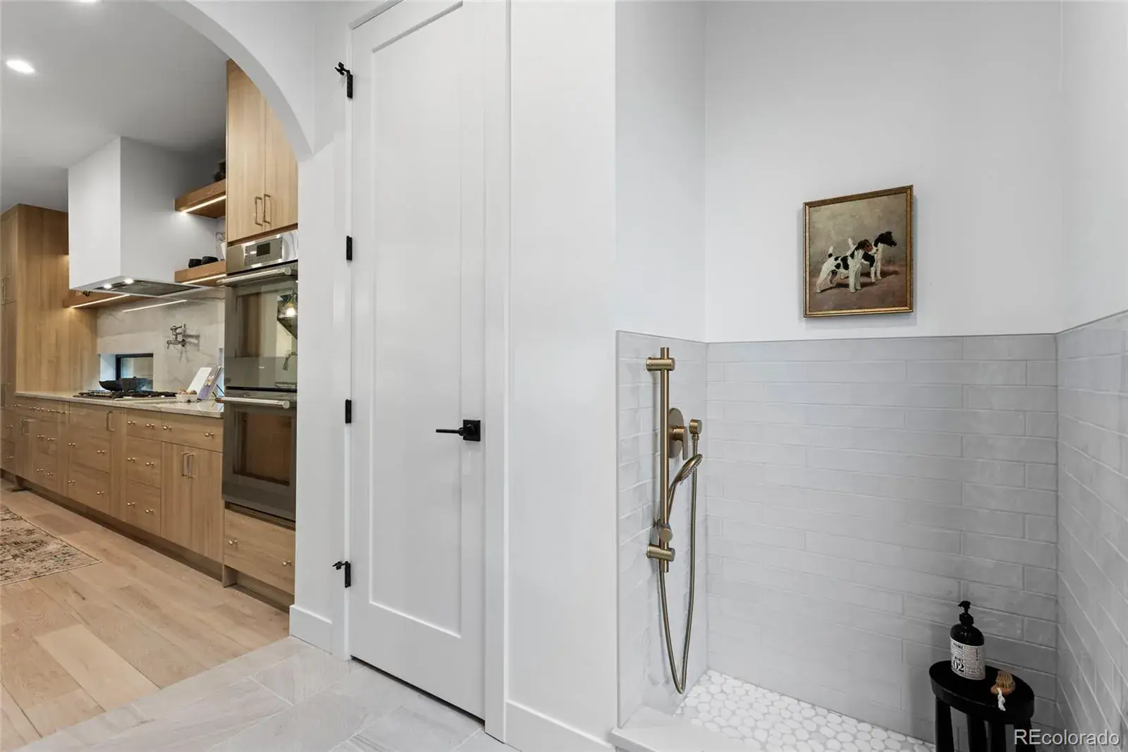 11142025150417 1600 16