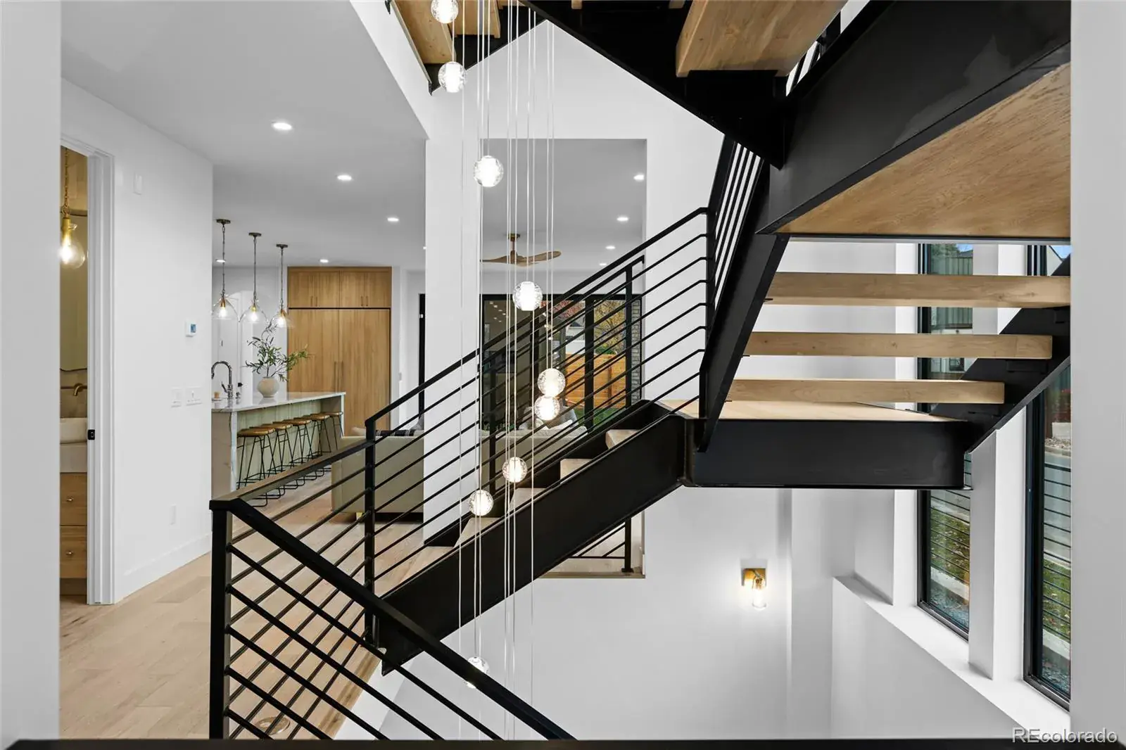 11142025150417 1600 19