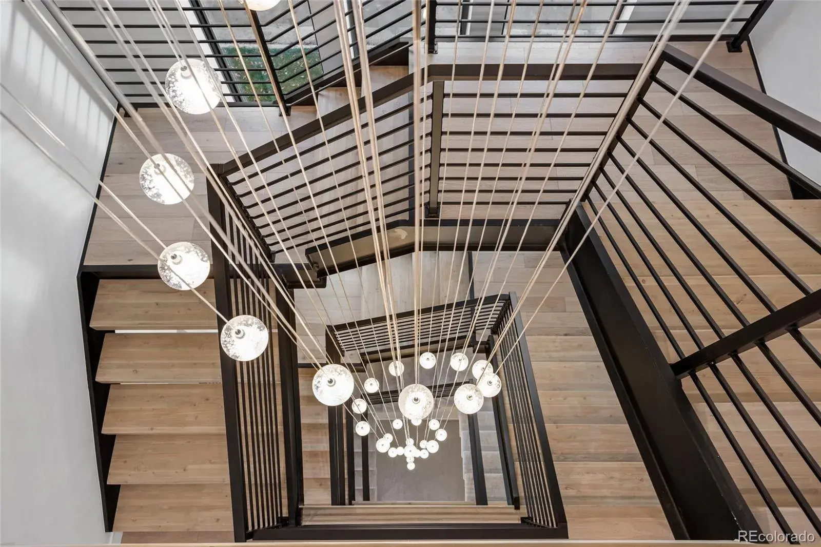 11142025150417 1600 31