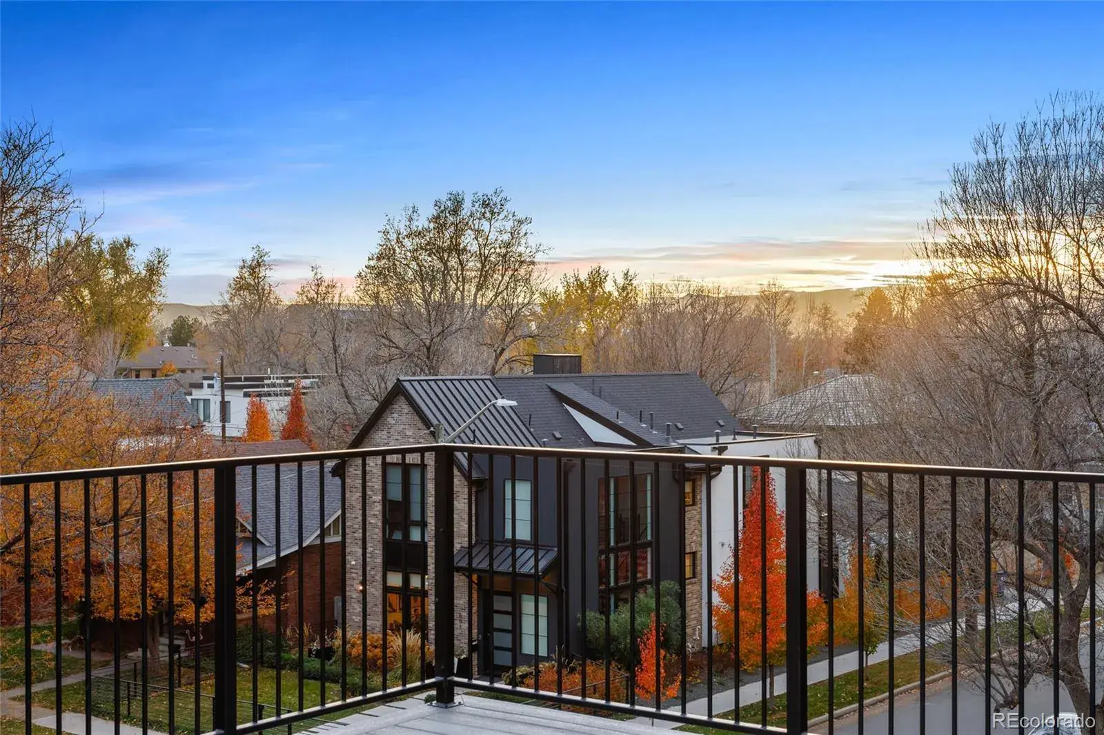 11142025150417 1600 36