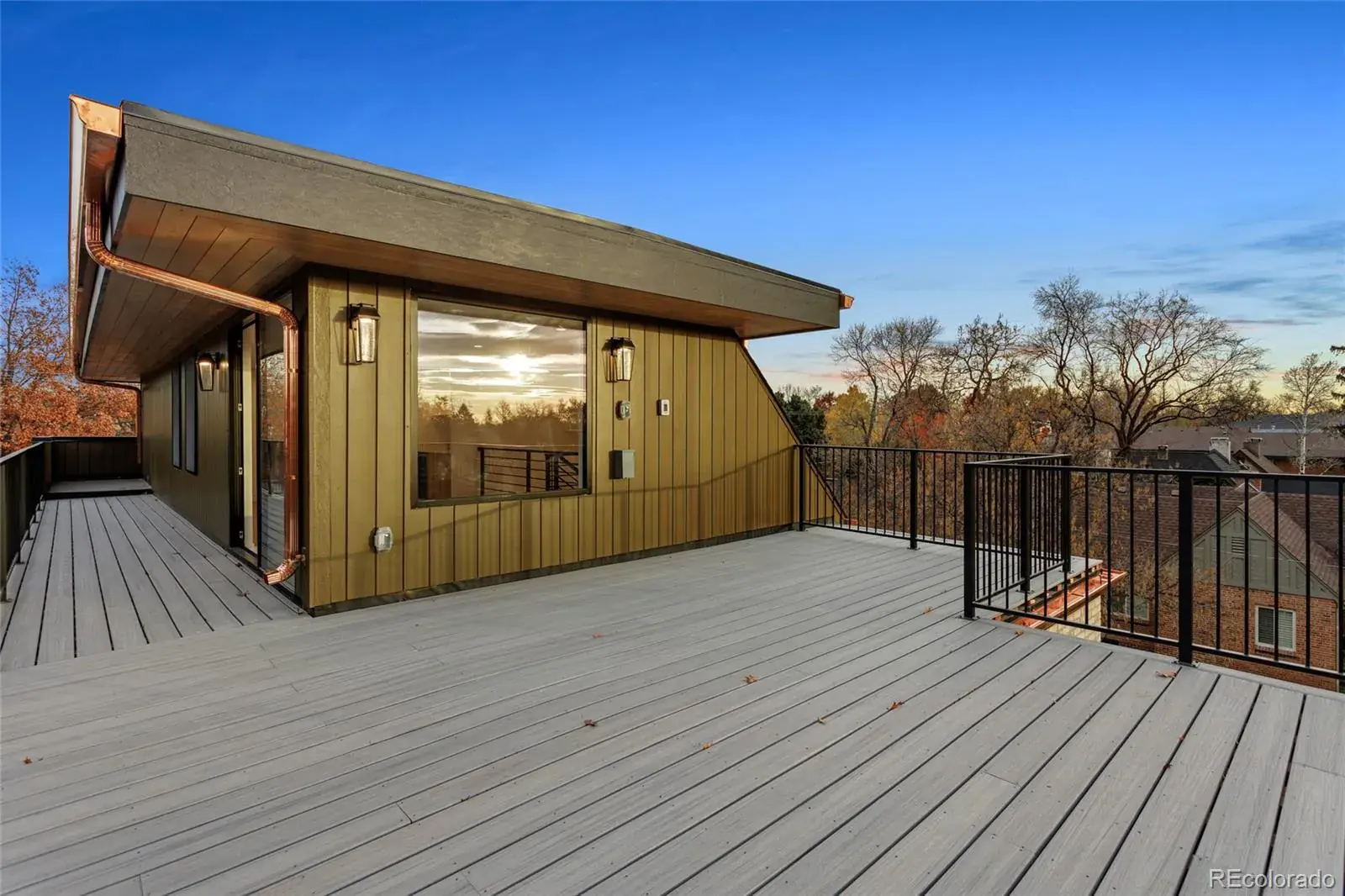 11142025150417 1600 37