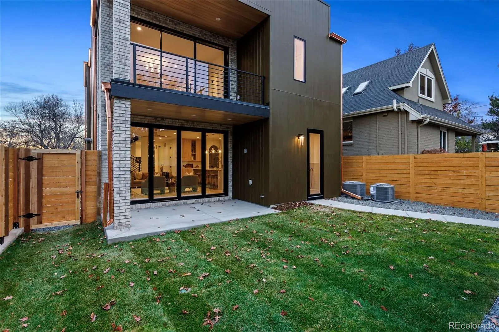 11142025150417 1600 42