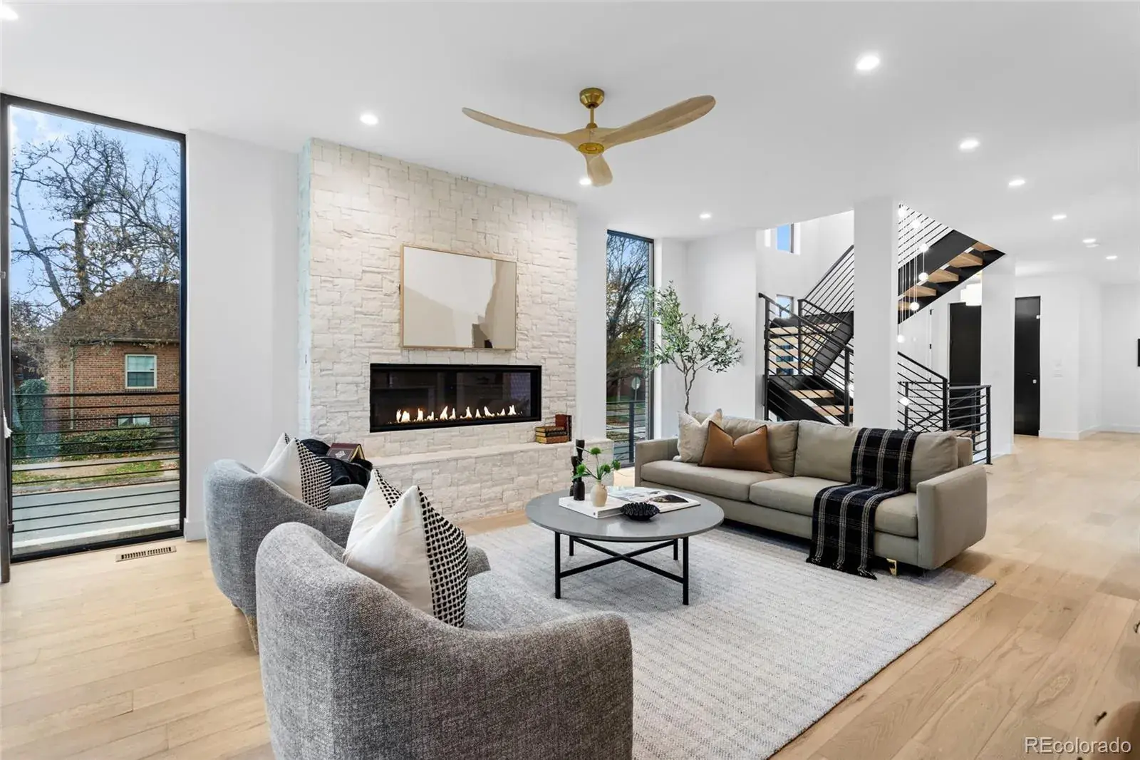 11142025150417 1600 7