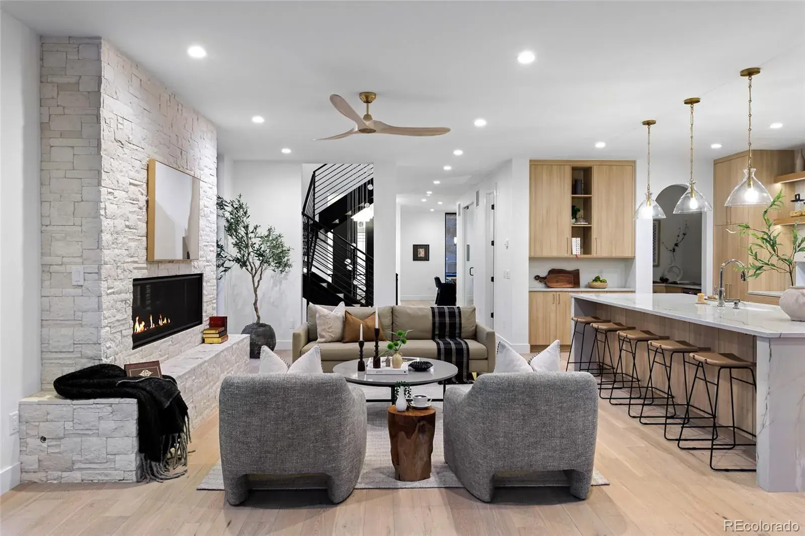 11142025150417 1600 9