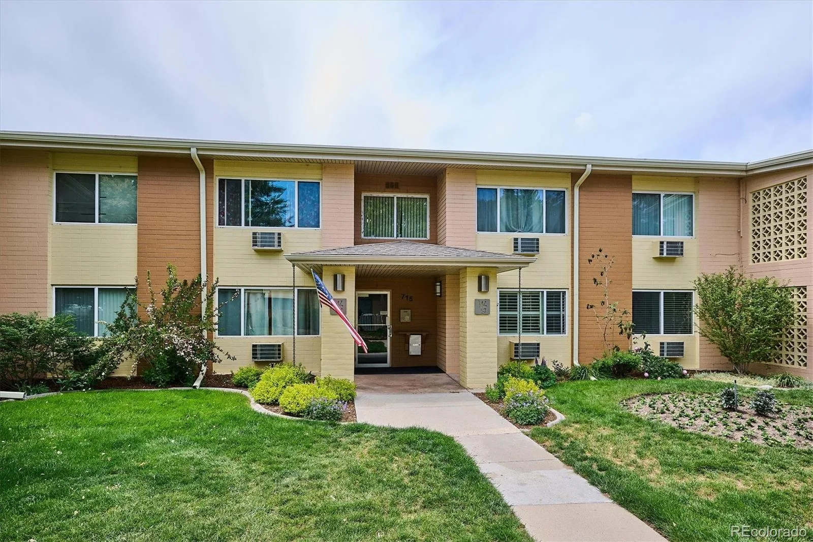 715 S Clinton Street #2B Denver CO 80247 | MLS #REC7341446 07222026031258 1600 17