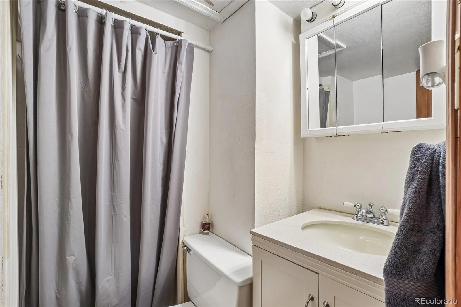 8283 Depew Way Arvada CO 80003 MLS #REC7341546 07022026023223 1600 25