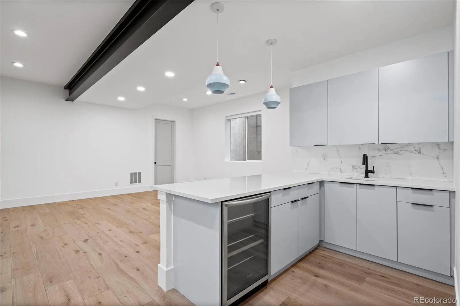 959 S Vine Street Denver CO 80209 MLS #REC7342061 05082026155129 1600 29