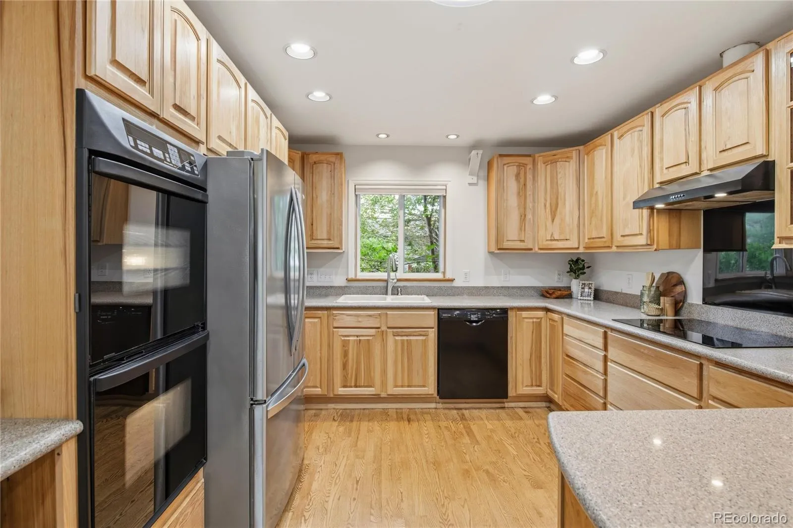 2100 Ellis Street Golden CO 80401 MLS #REC7343526 05282026025551 1600 12