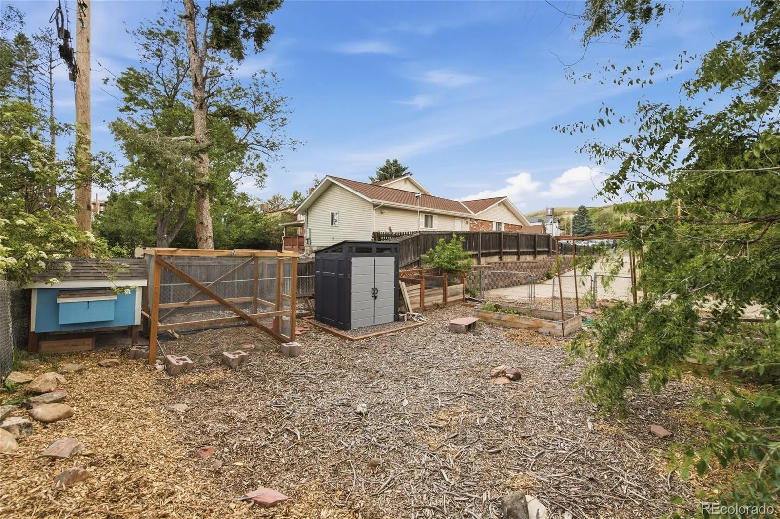 2100 Ellis Street Golden CO 80401 MLS #REC7343526 05282026025551 1600 37