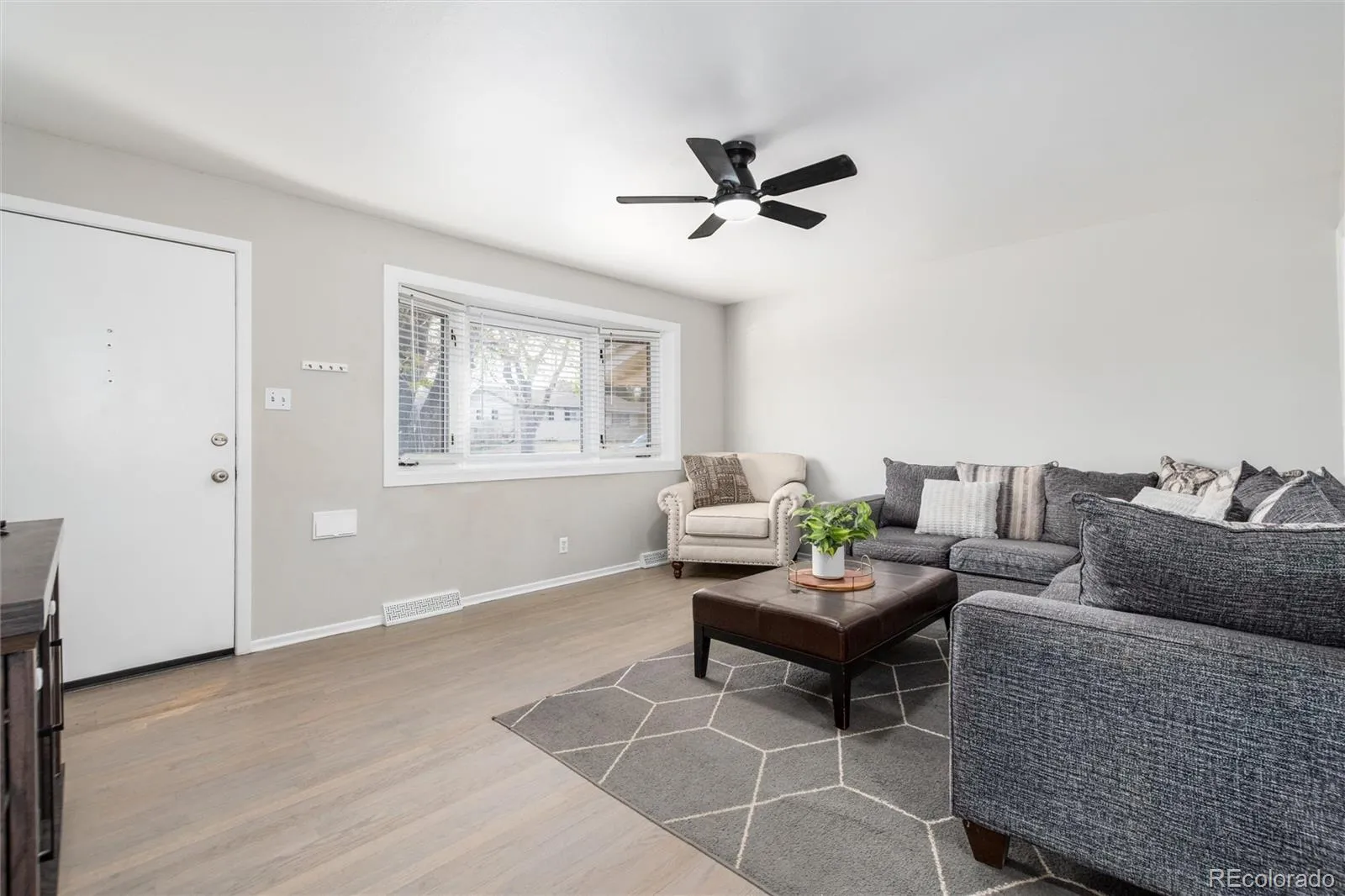 04102026183118 1600 5