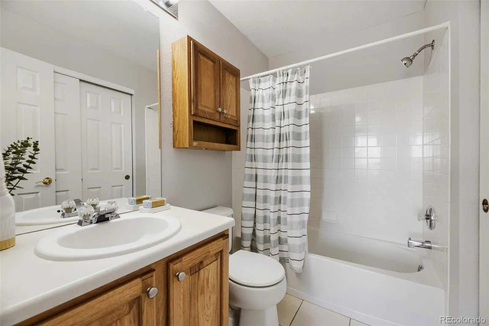 7179 Red Mesa Drive Littleton CO 80125 | MLS #REC7347099 04242026181547 1600 25