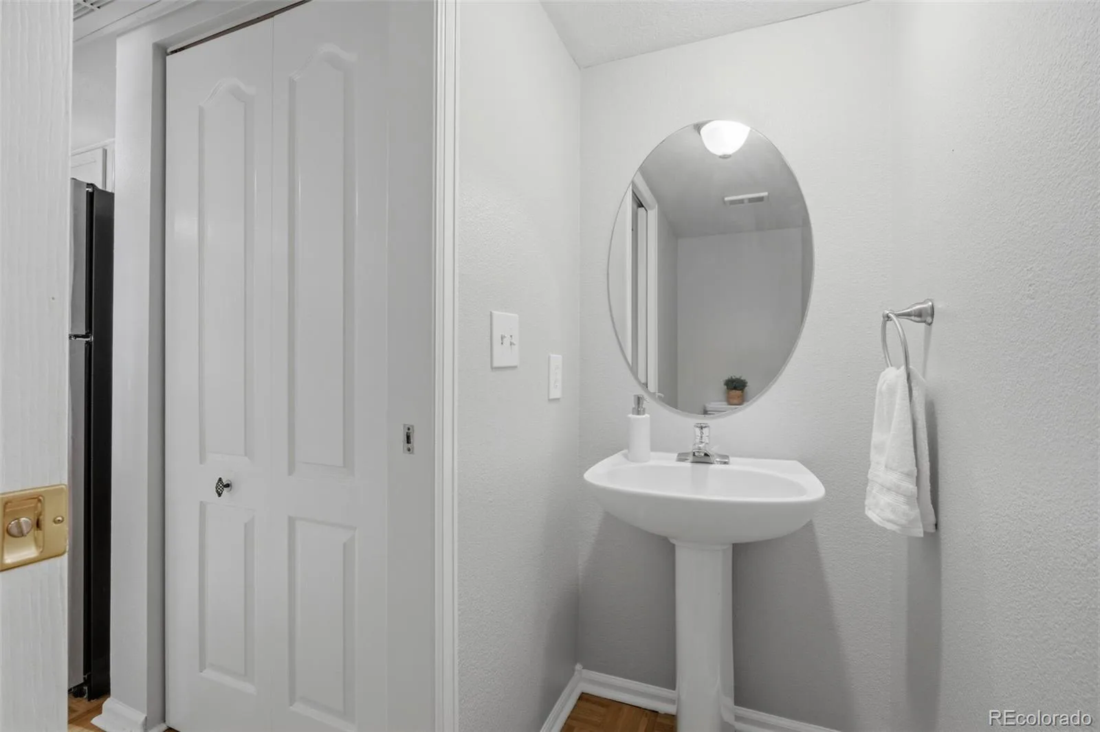1655 S Cole Street #B6 Lakewood CO 80228 | MLS #REC7348009 06202026180804 1600 17