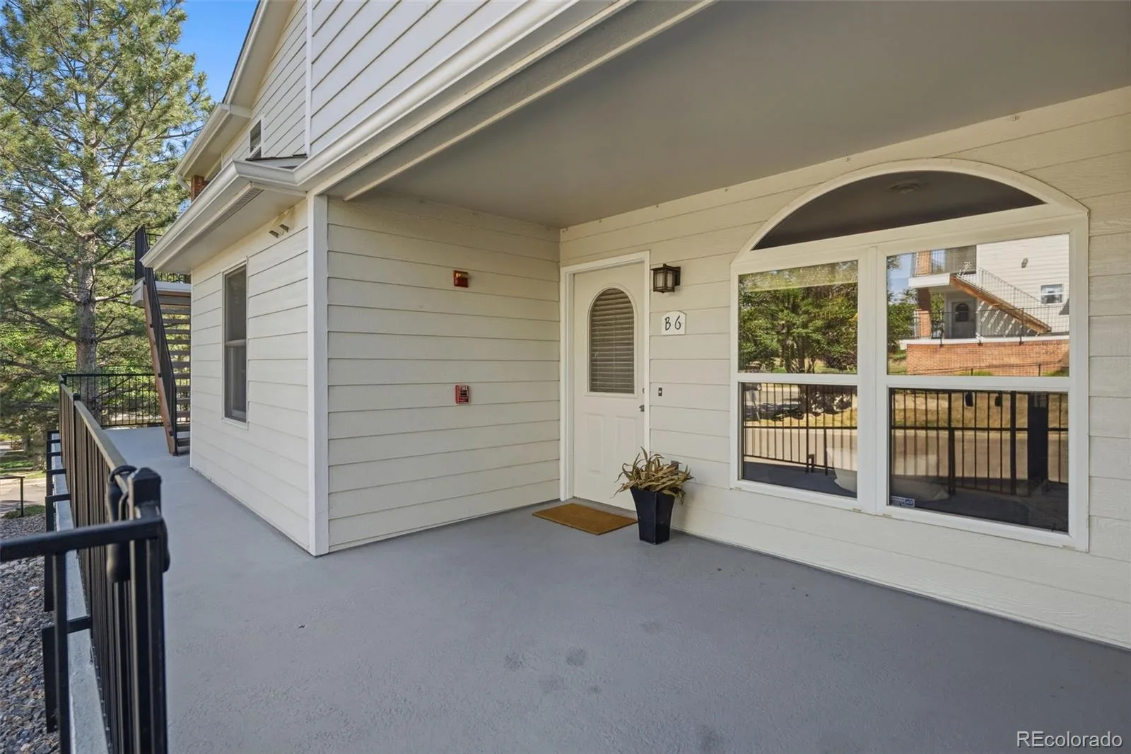 1655 S Cole Street #B6 Lakewood CO 80228 | MLS #REC7348009 06202026180804 1600 2
