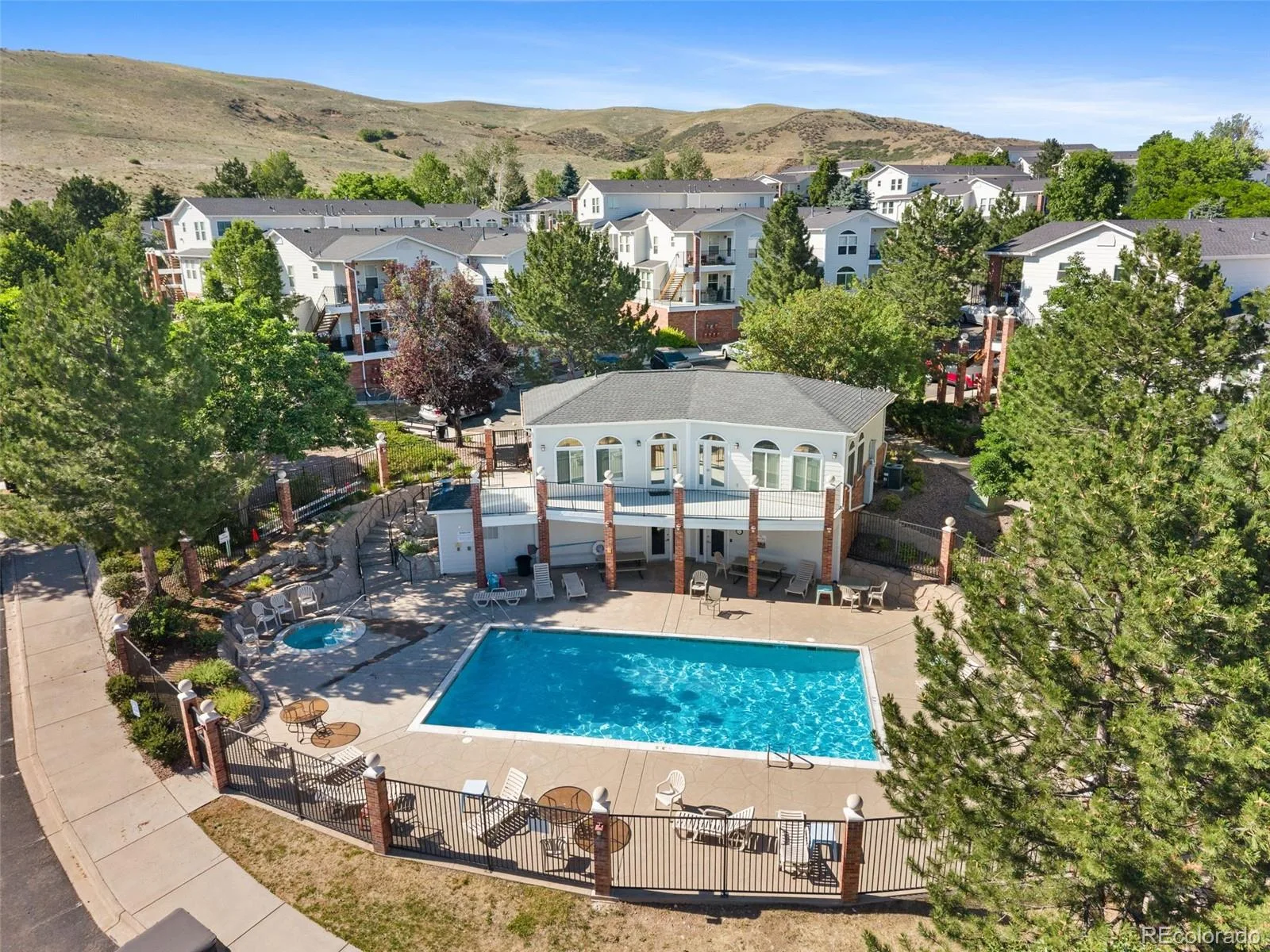 1655 S Cole Street #B6 Lakewood CO 80228 | MLS #REC7348009 06202026180804 1600 32