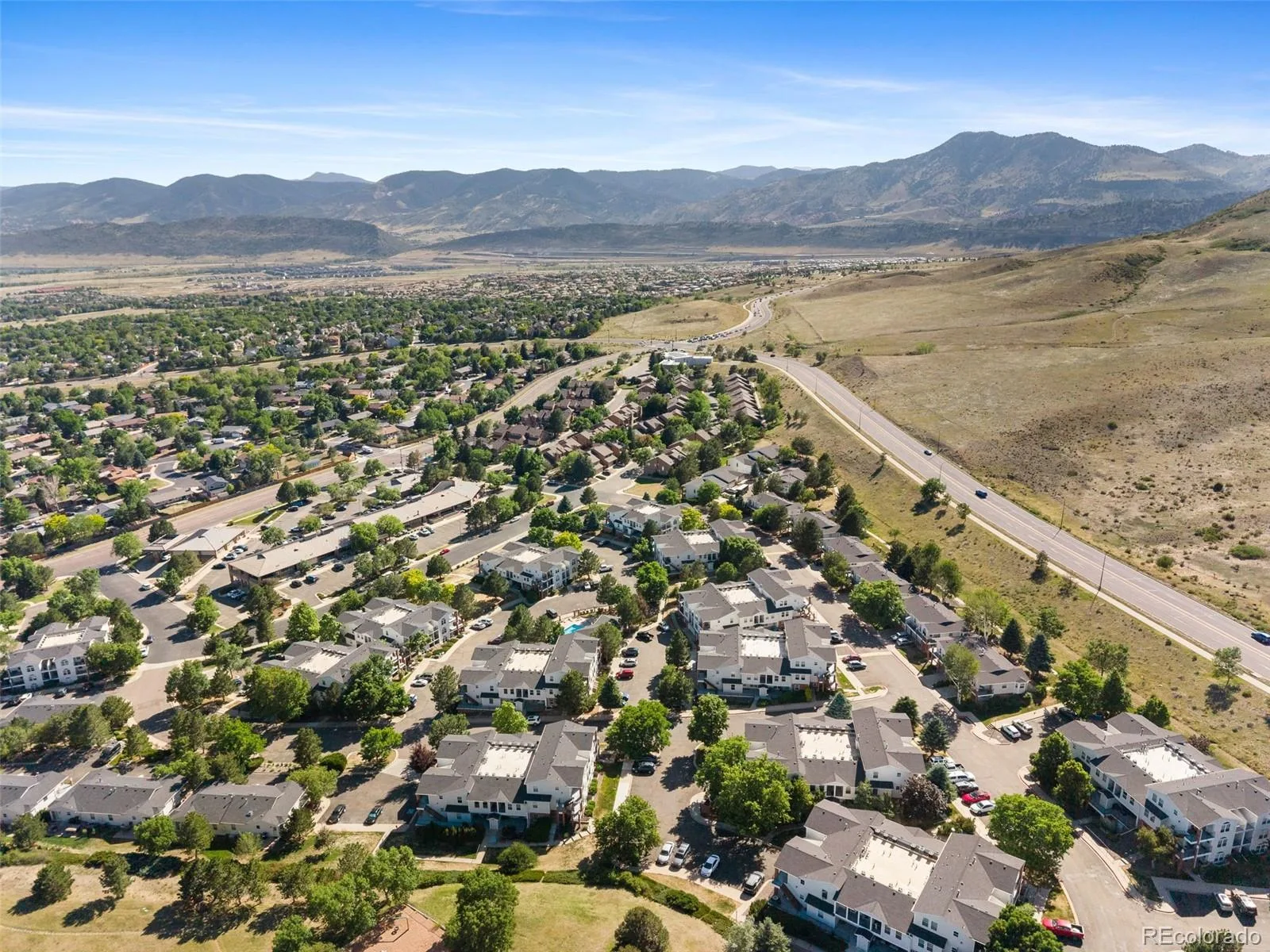 1655 S Cole Street #B6 Lakewood CO 80228 | MLS #REC7348009 06202026180804 1600 34
