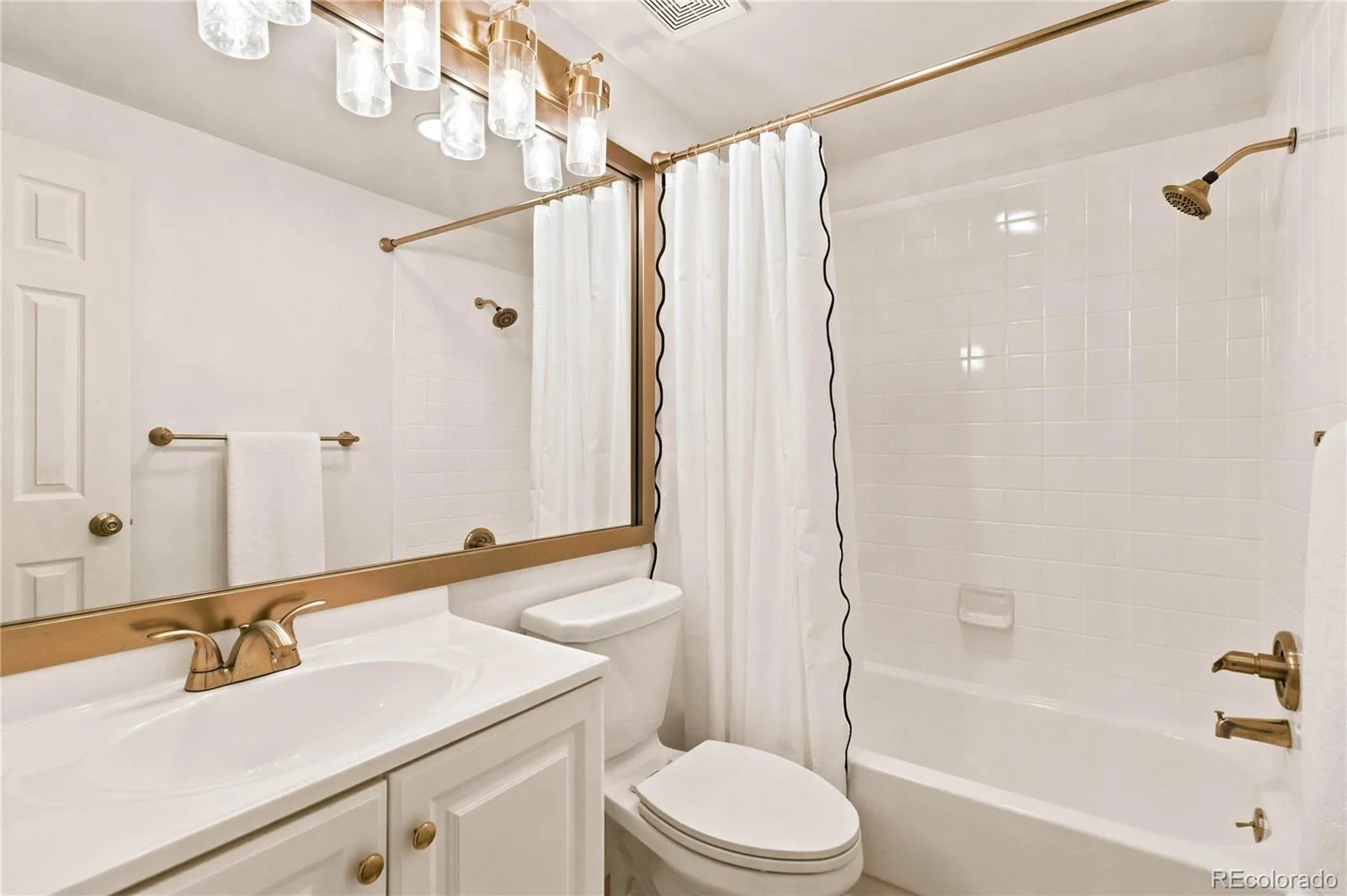 14071 E Quinn Circle Aurora CO 80015 | MLS #REC7350627 08292026025635 1600 18