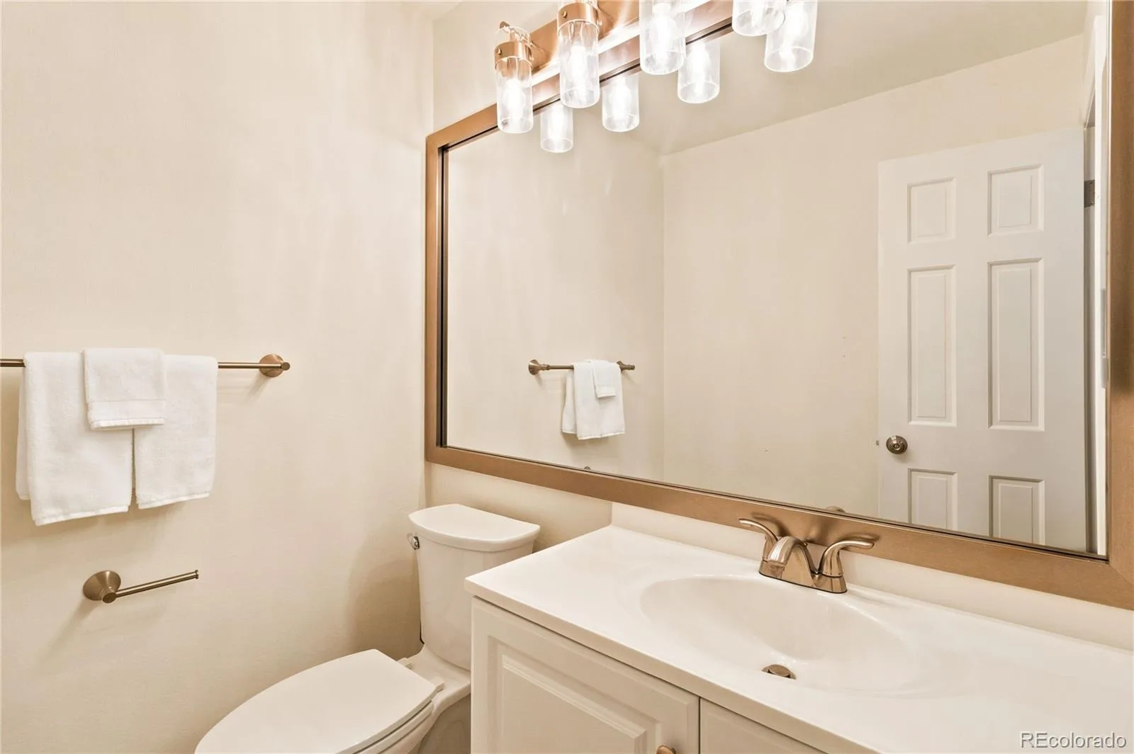 14071 E Quinn Circle Aurora CO 80015 | MLS #REC7350627 08292026025635 1600 24