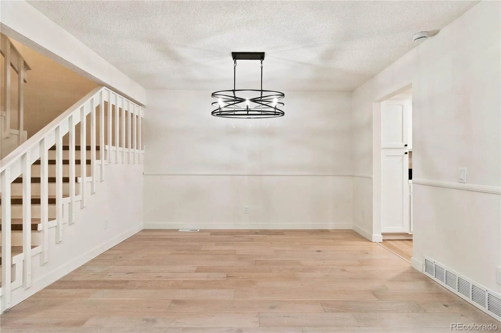 14071 E Quinn Circle Aurora CO 80015 | MLS #REC7350627 08292026025635 1600 26