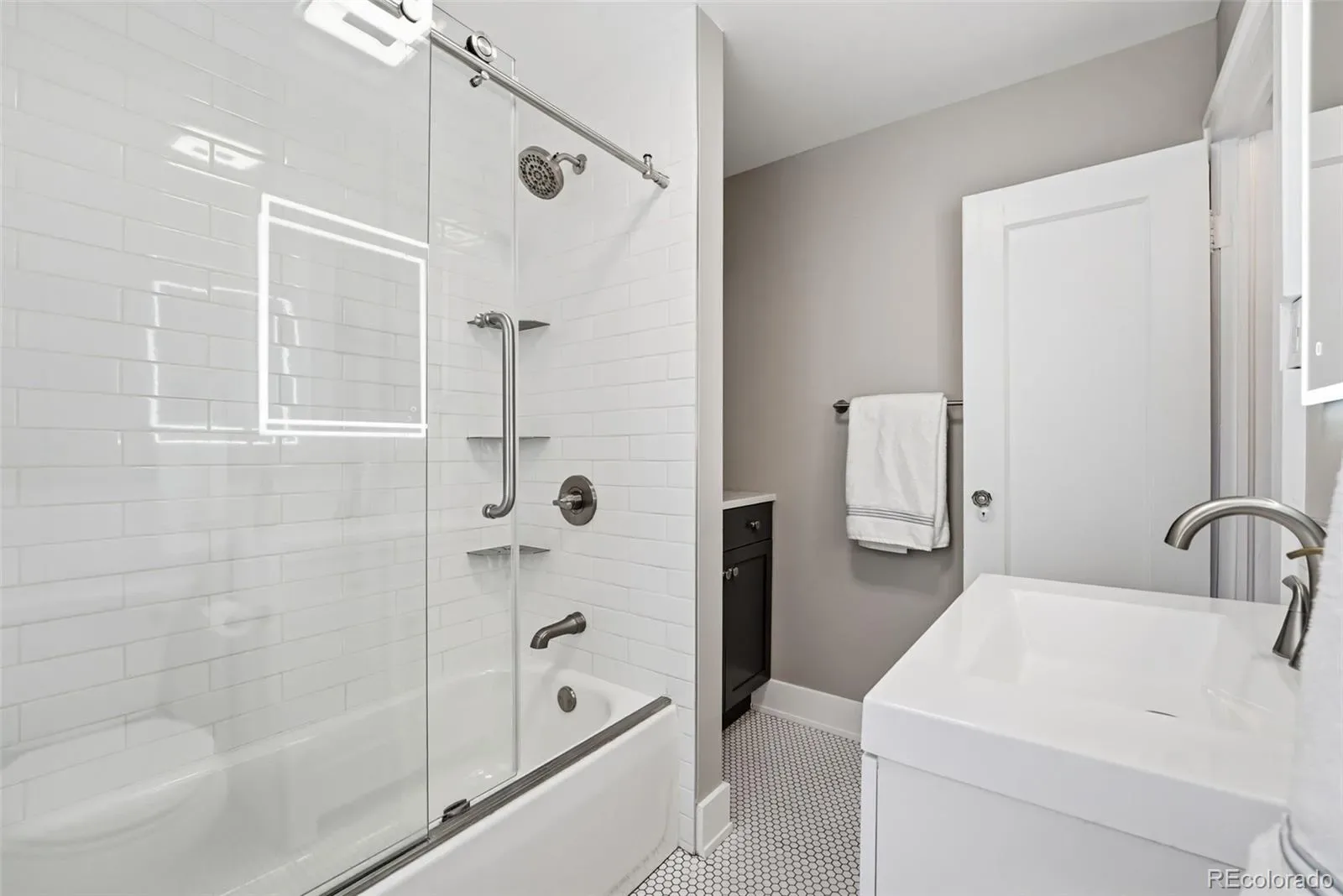 03222026202240 1600 22