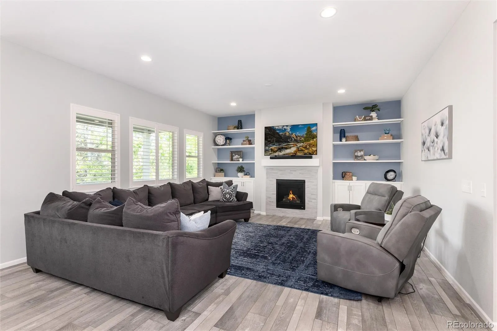 6807 S Riverwood Way Aurora CO 80016 MLS #REC7352689 05142026221032 1600 14