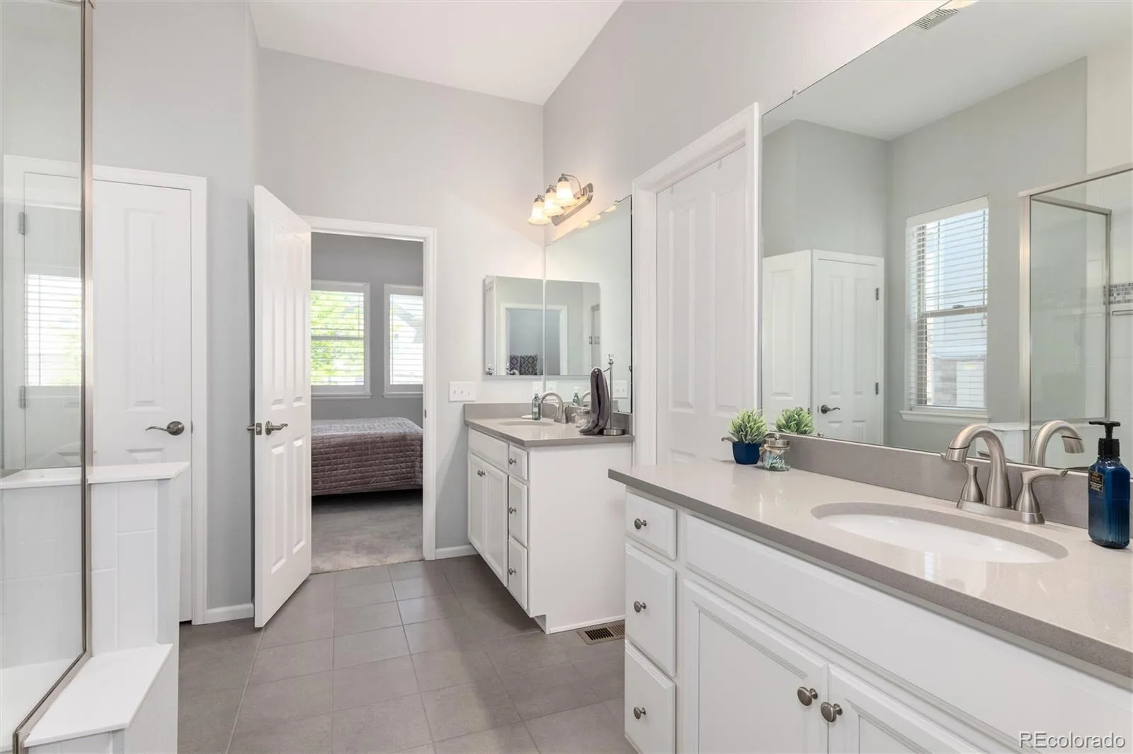 6807 S Riverwood Way Aurora CO 80016 MLS #REC7352689 05142026221032 1600 19