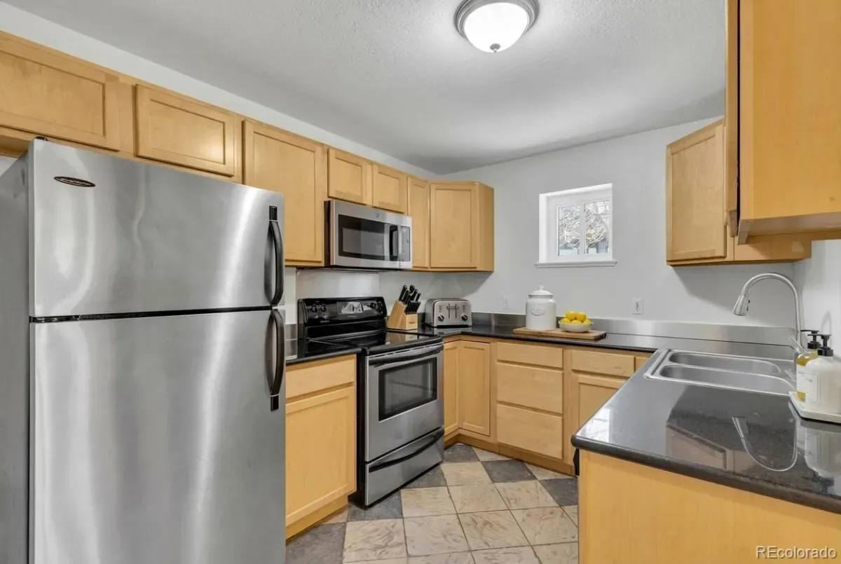 1045 N Clarkson Street #207 Denver CO 80218 MLS #REC7352810 03272026070204 1200 5