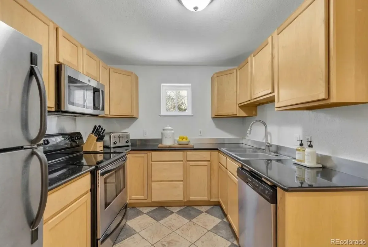 1045 N Clarkson Street #207 Denver CO 80218 MLS #REC7352810 03272026070204 1200 6