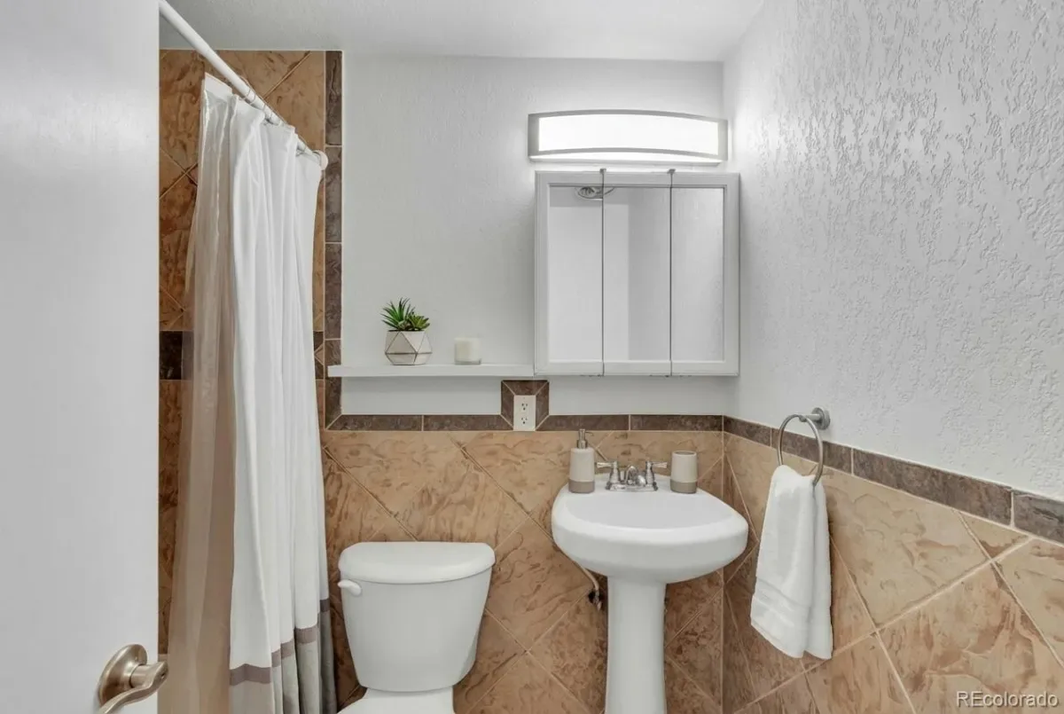 1045 N Clarkson Street #207 Denver CO 80218 MLS #REC7352810 03272026070204 1200 9
