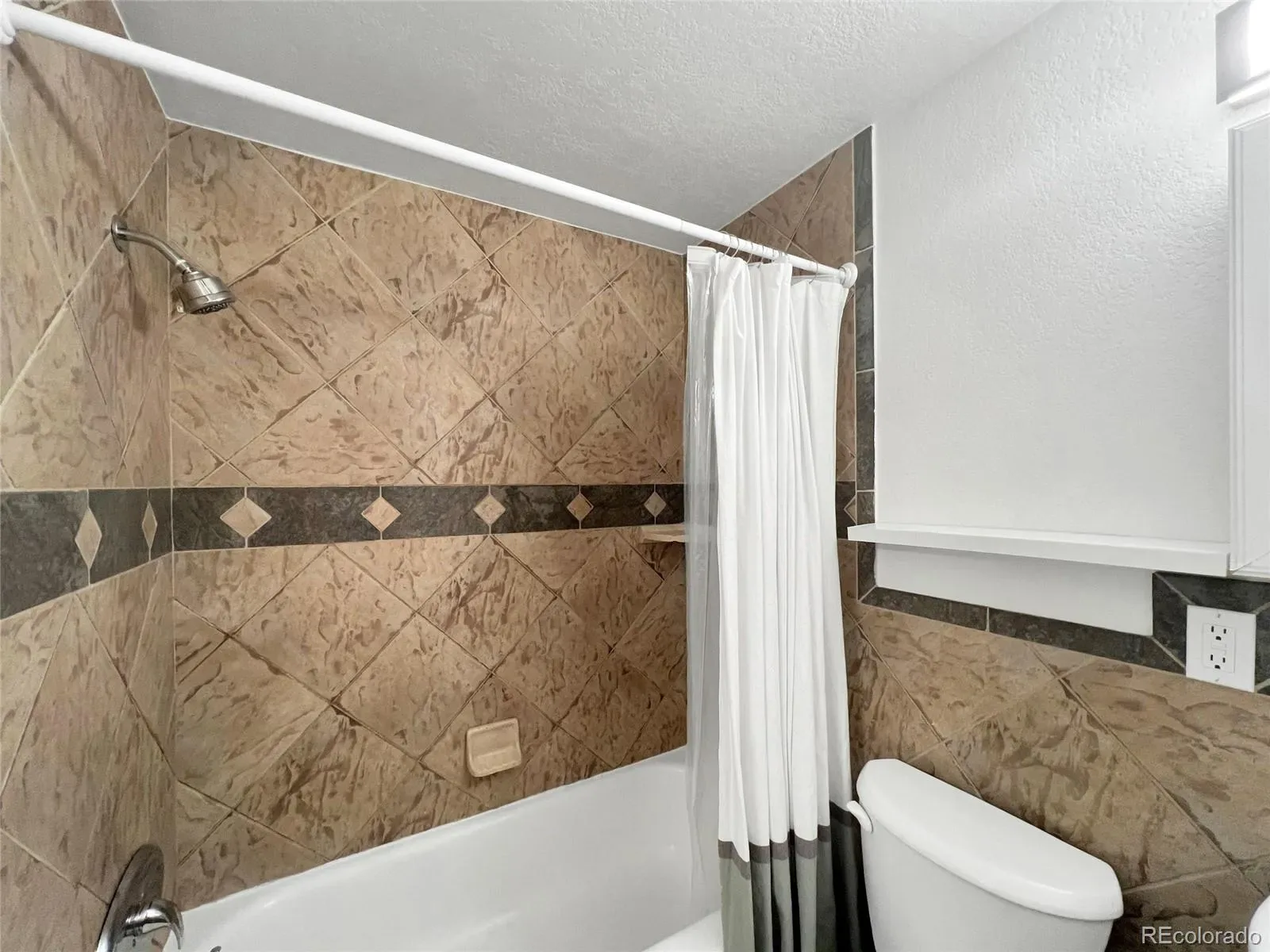 1045 N Clarkson Street #207 Denver CO 80218 MLS #REC7352810 03272026070204 1600 21