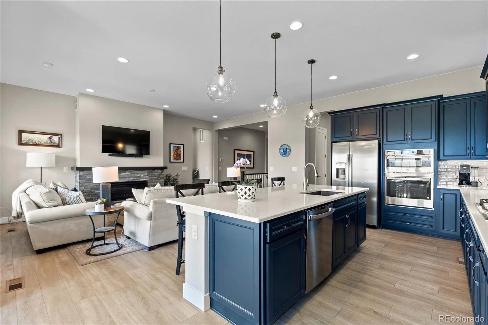 7129 Canyonpoint Road Castle Pines CO 80108 MLS #REC7355321 06082026203510 1600 12