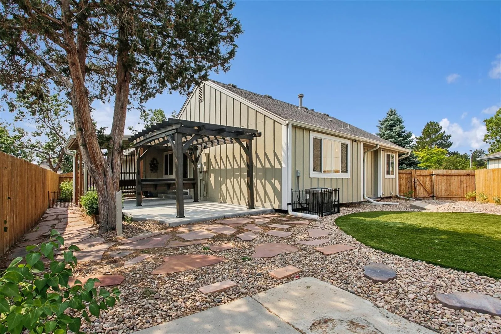 3504 S Halifax Way Aurora CO 80013 | MLS #REC7359596 07102026051722 1600 2