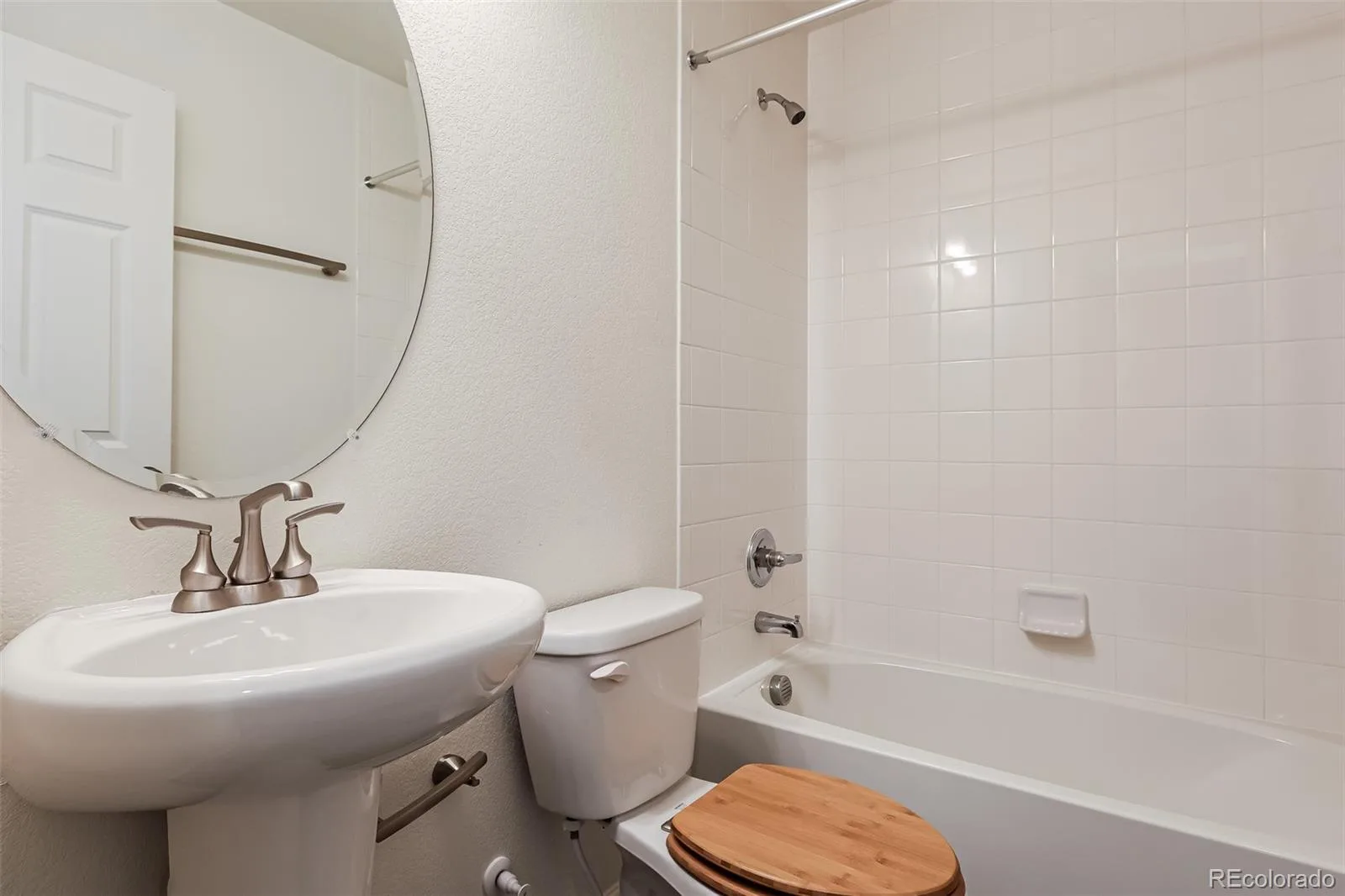 26198 E Maple Drive Aurora CO 80018 | MLS #REC7361359 06192026234119 1600 20